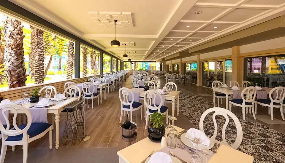 هتل کریستال پارایسو ورده ریزورت اند اسپا آنتالیا